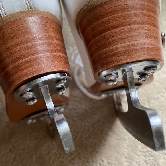 NEW IN BOX Riedell | Flair 910 Ice Skates Size 4 with Eclipse Astra 9 1/4” Blade - Picture 11 of 17